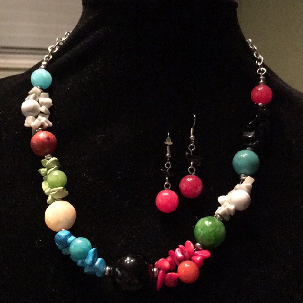 Semi precious stone necklace set